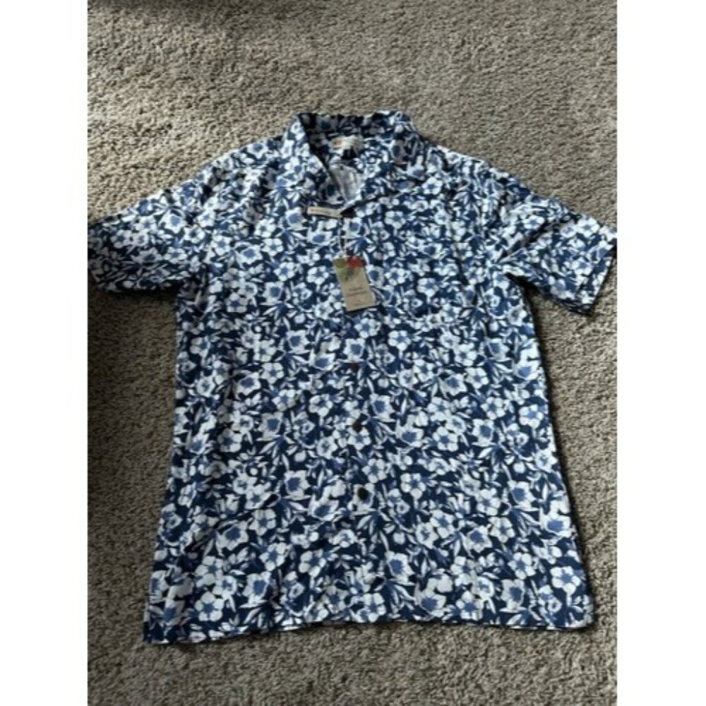 Island Outfitters Men's Shirt Hawaiin Tropical Flowers Button Up Size Medium